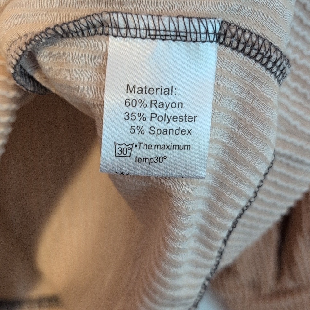 Anyshow Colorblock Ribbed Long-sleeve Crewneck Top NWT - Picture 5 of 8